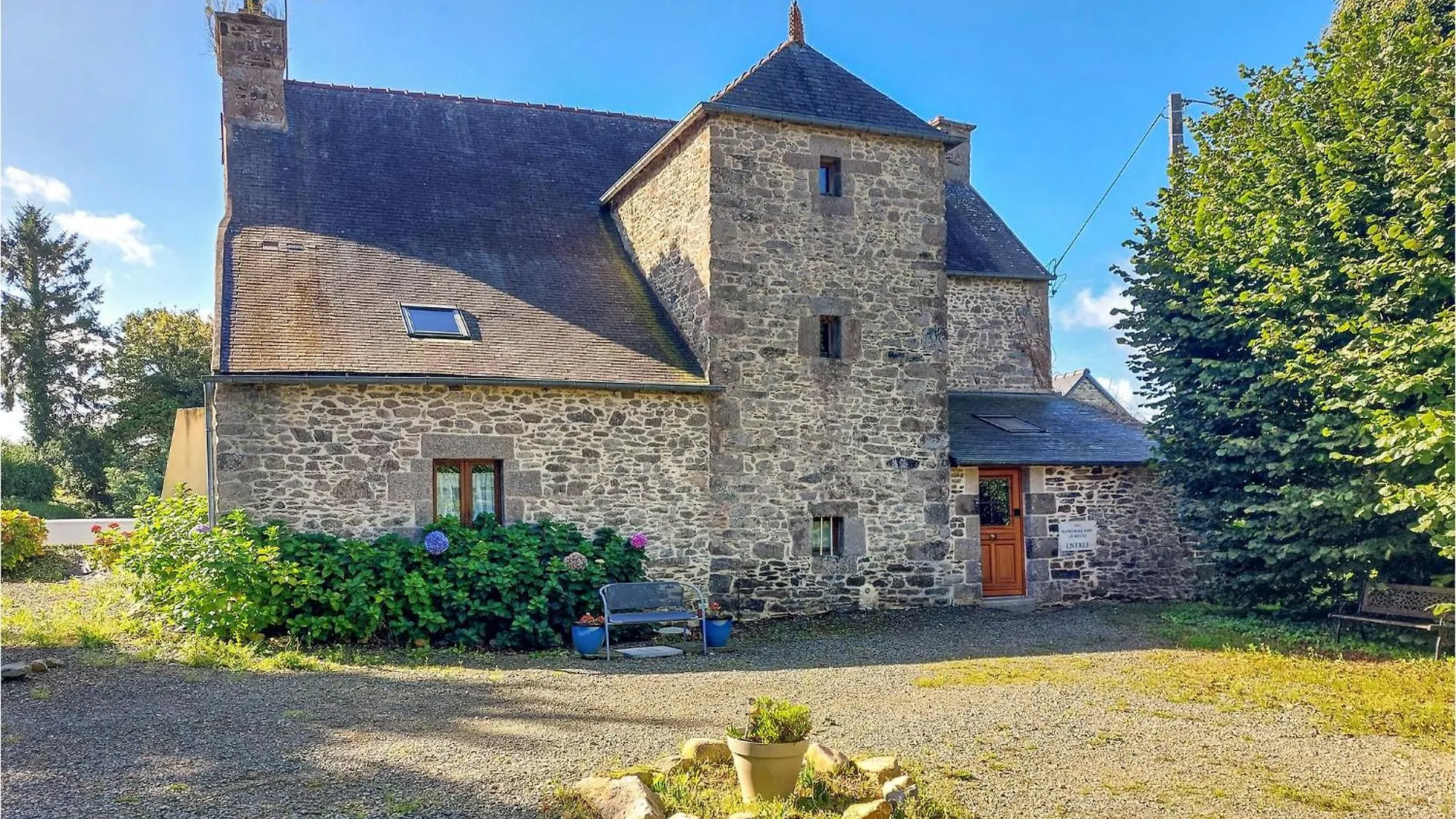 6 Bedroom Lovely Home In Tréguier